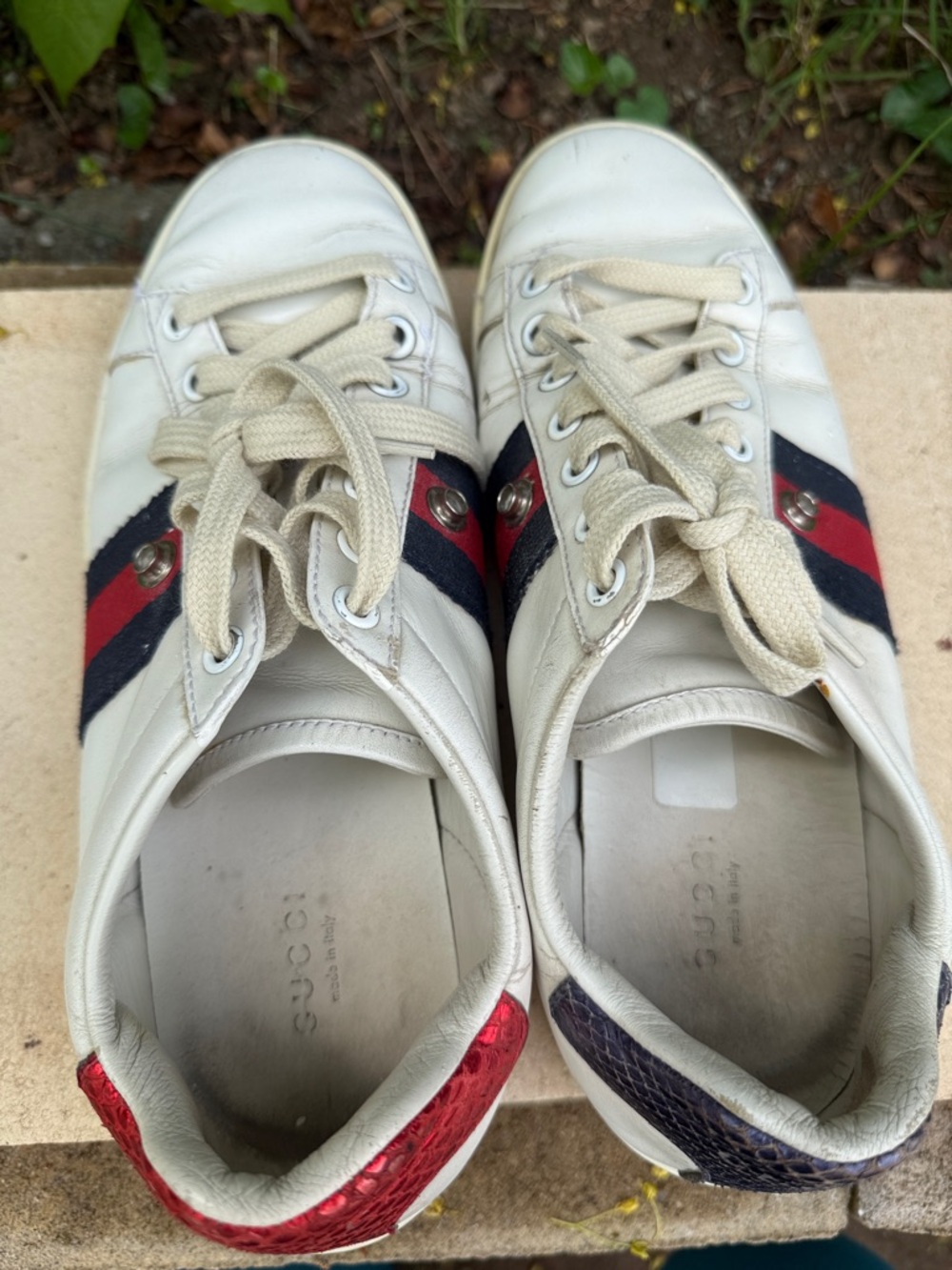 Gucci White Leather Low-Top Sneakers with Red and Navy Stripe - Picture 5 of 10